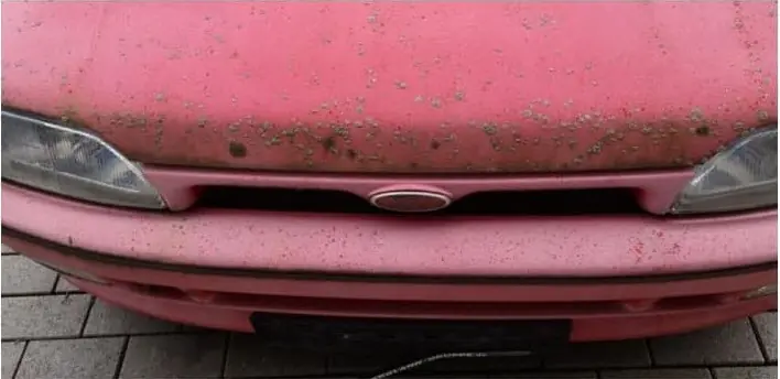 Ford Escort vor der Lackaufbereitung – KFZ-Aufbereitung Siebers