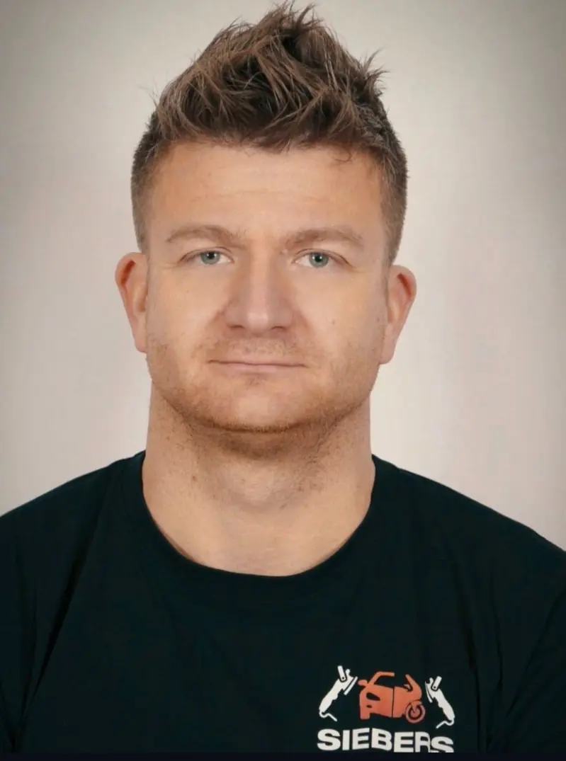 Patrik Siebers, Inhaber der KFZ-Aufbereitung Siebers im Sauerland