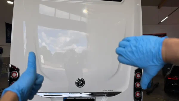 Wohnmobil polieren und keramikversiegeln: Was sechs Jahre ohne Schutz anrichten
